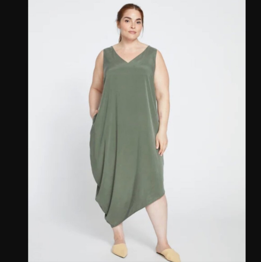 EUC Universal Standard Cooling Cupro Tarragon Geneva, size S (14-16)